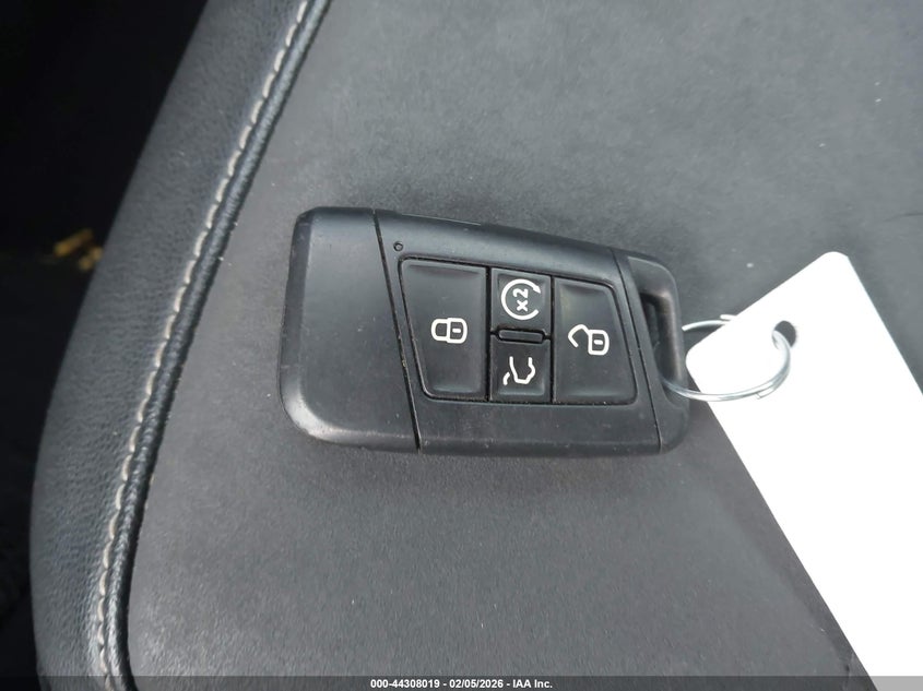 VIN 3VVLX7B24NM083115 2022 VOLKSWAGEN TAOS 1.5T SE