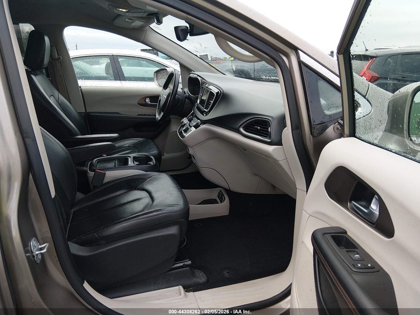 2018 Chrysler Pacifica Touring L