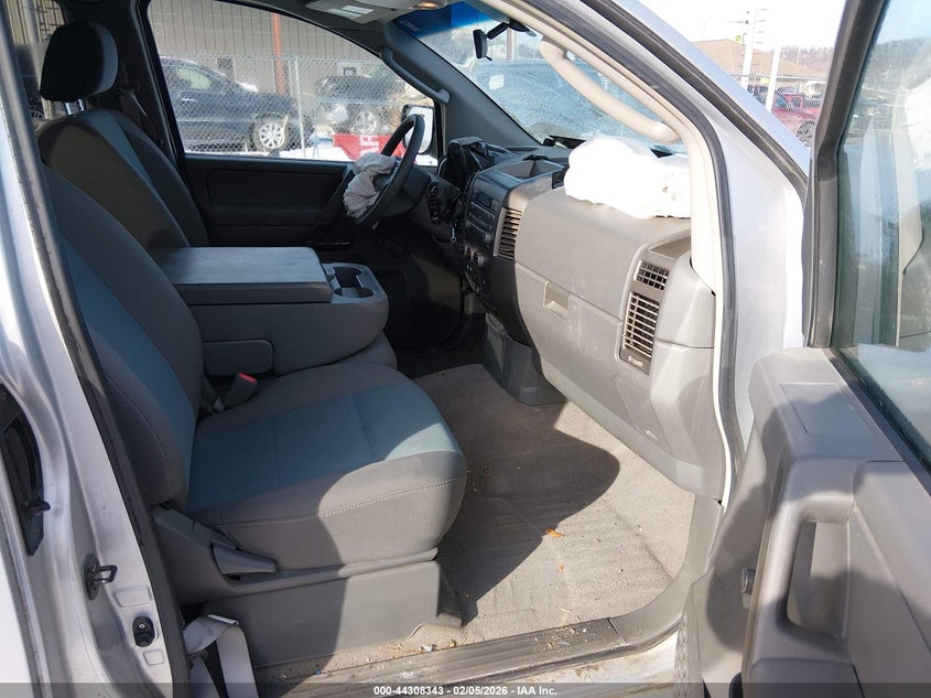 2005 Nissan Titan Xe