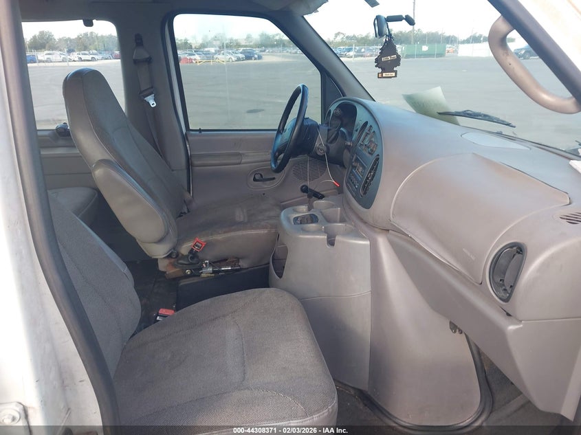 2001 Ford E-350 Super Duty Xl/Xlt