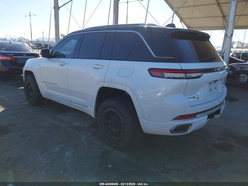 2022 Jeep Grand Cherokee 4XE - widok 3