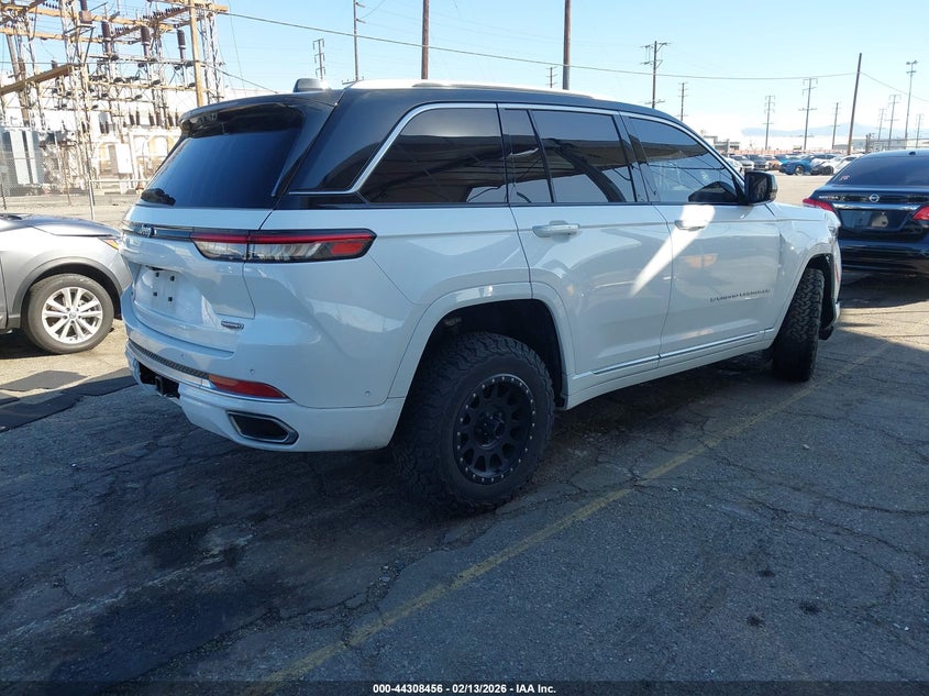 2022 Jeep Grand Cherokee 4XE - widok 4