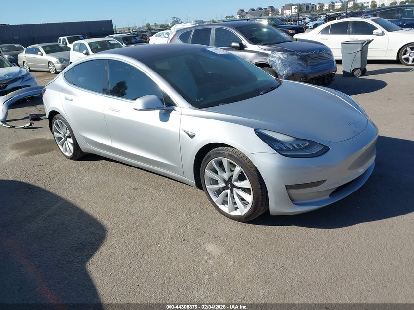 2019 Tesla Model 3 Long Range/Performance