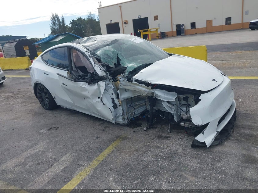 2023 Tesla Model Y Performance Dual Motor All-Wheel Drive