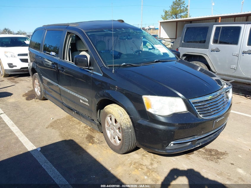 2011 Chrysler Town & Country Touring