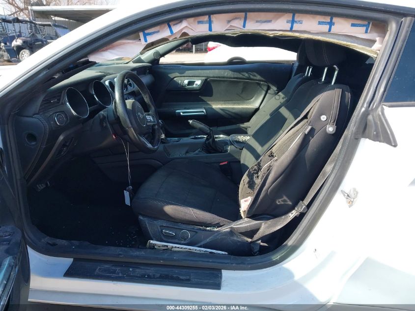 2016 Ford Mustang V6