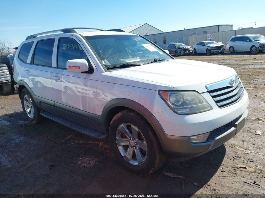 KNDJH742795014995 KIA BORREGO Photo 1