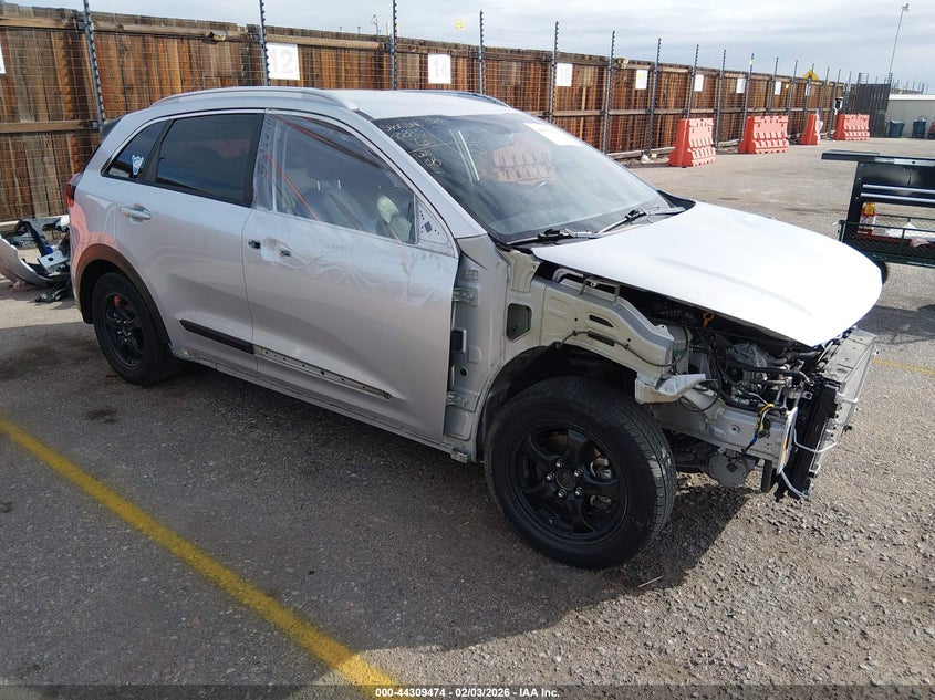 KNDCC3LC8J5142192 2018 Kia Niro Ex auction photo 1