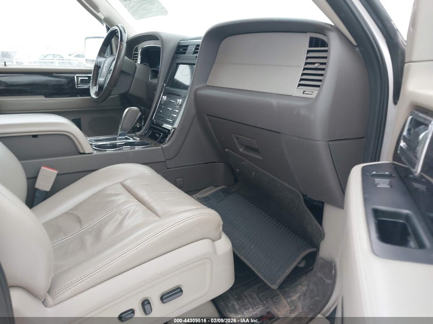 2017 Lincoln Navigator Select