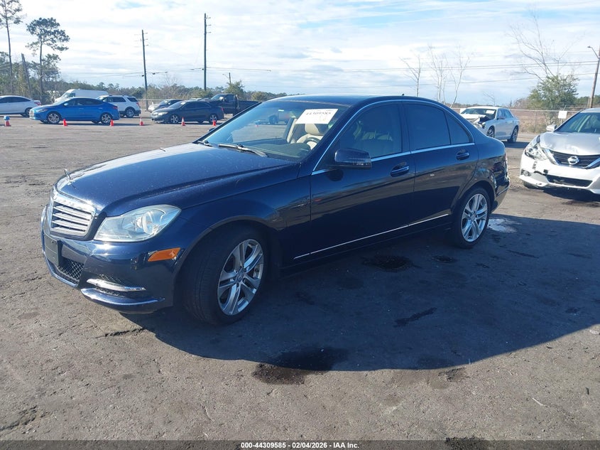 2013 Mercedes-Benz C 300 Luxury 4Matic