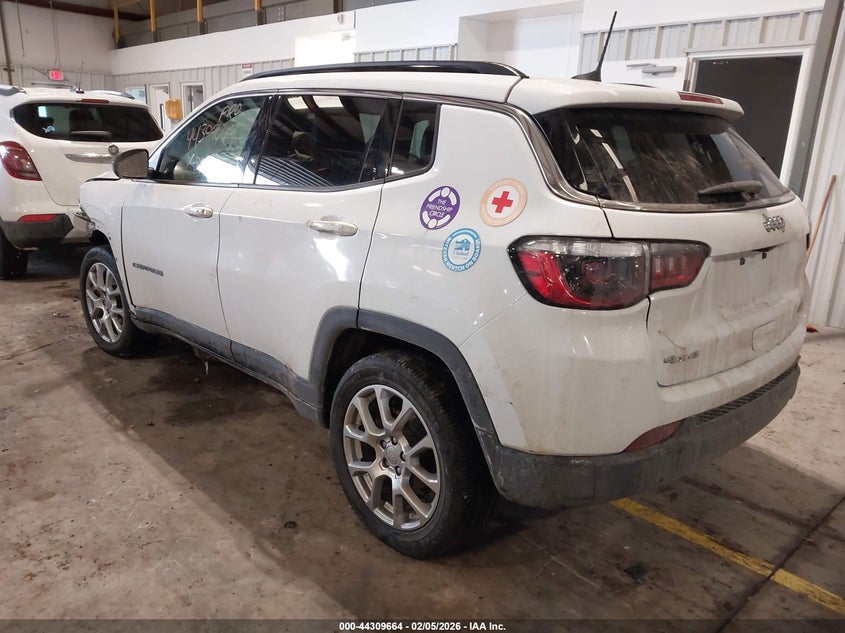 2023 Jeep Compass Latitude Lux Fwd