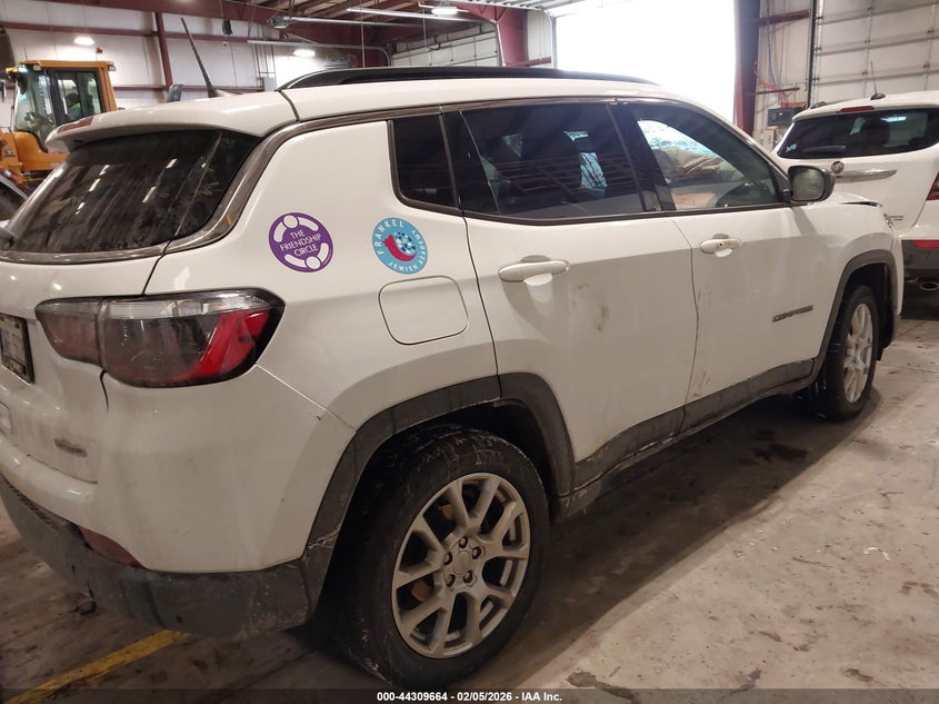2023 Jeep Compass Latitude Lux Fwd