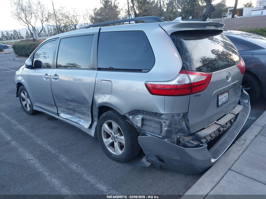 2018 Toyota Sienna Le 8 Passenger