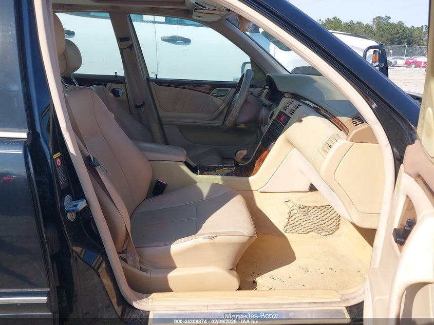 2002 Mercedes-Benz E 320