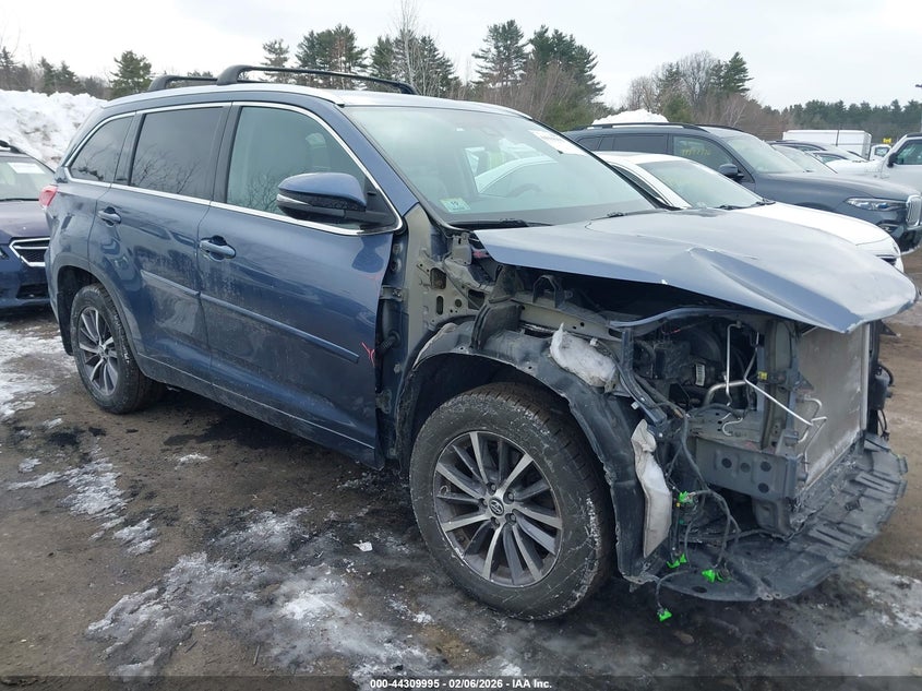 5TDJZRFH2JS867720 TOYOTA HIGHLANDER Photo 1