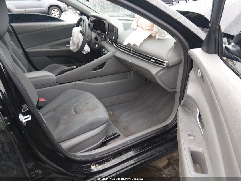 2023 Hyundai Elantra Se