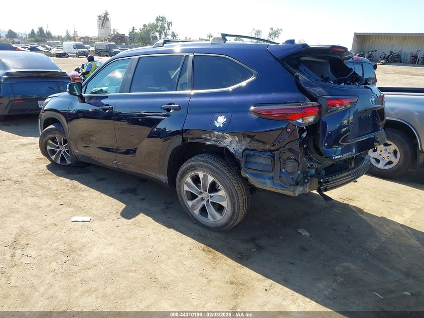 2025 Toyota Highlander Hybrid Xle