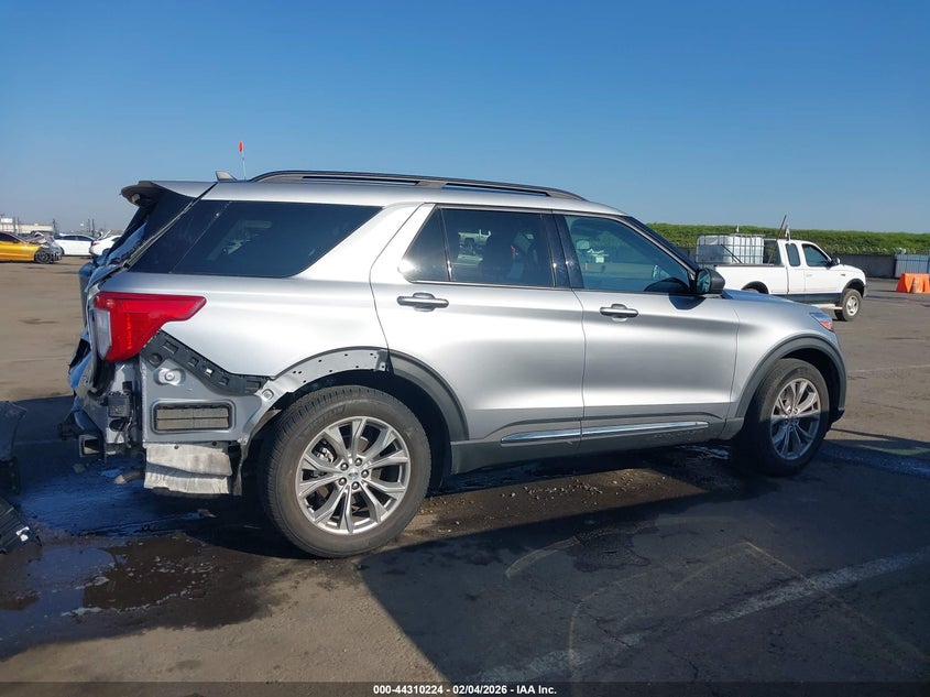 2021 Ford Explorer 2.3 Xlt silver Lot 111044310224 Vin 1FMSK8DH1MGB96332