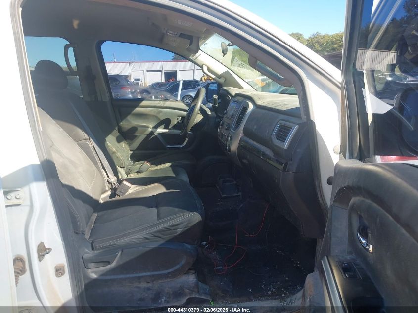 2017 Nissan Titan Sv