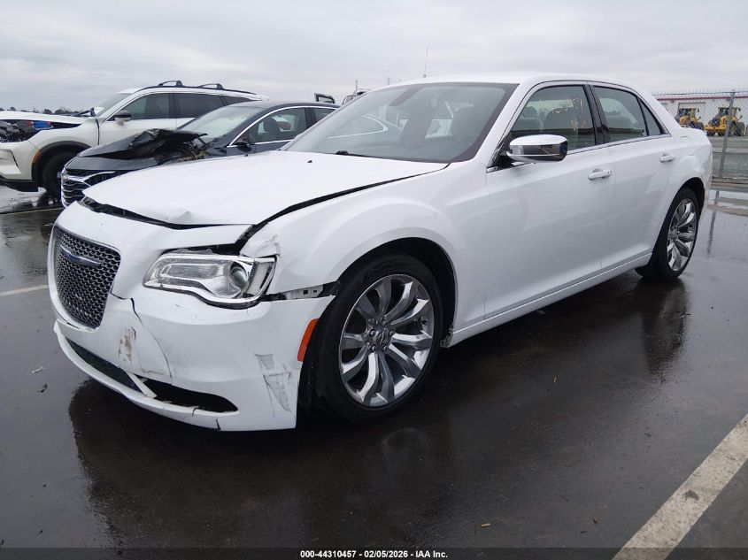 2018 Chrysler 300 Touring