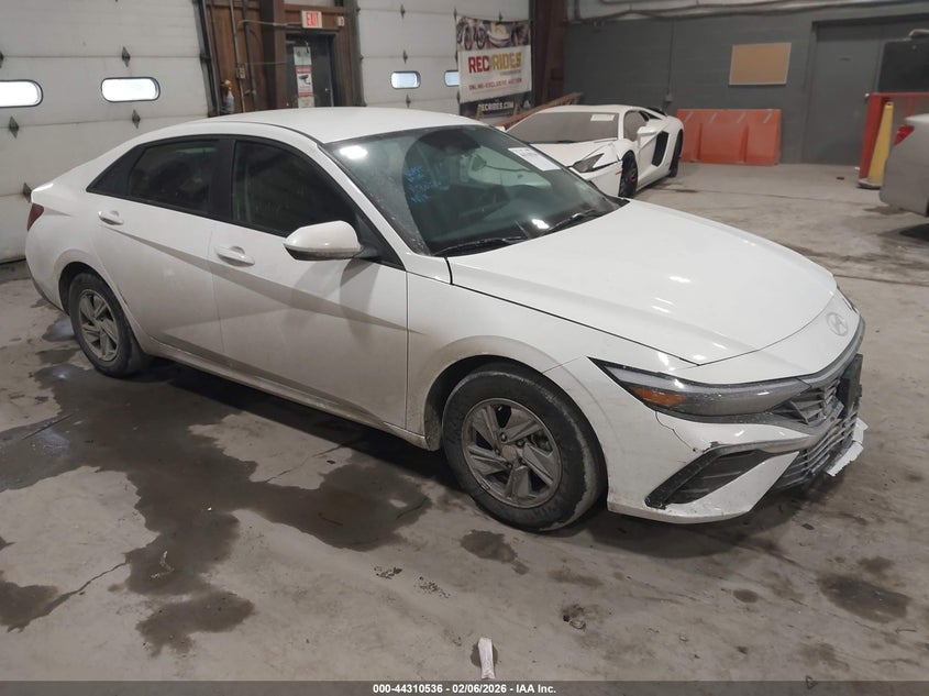 2025 Hyundai Elantra Se