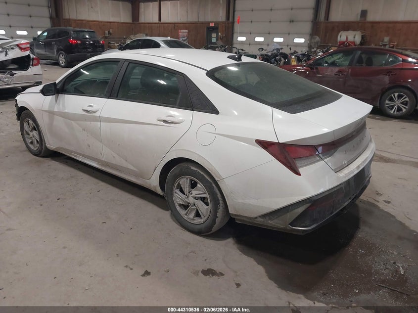 2025 Hyundai Elantra Se