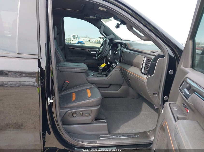 2025 GMC Sierra 1500 4Wd Short Box At4