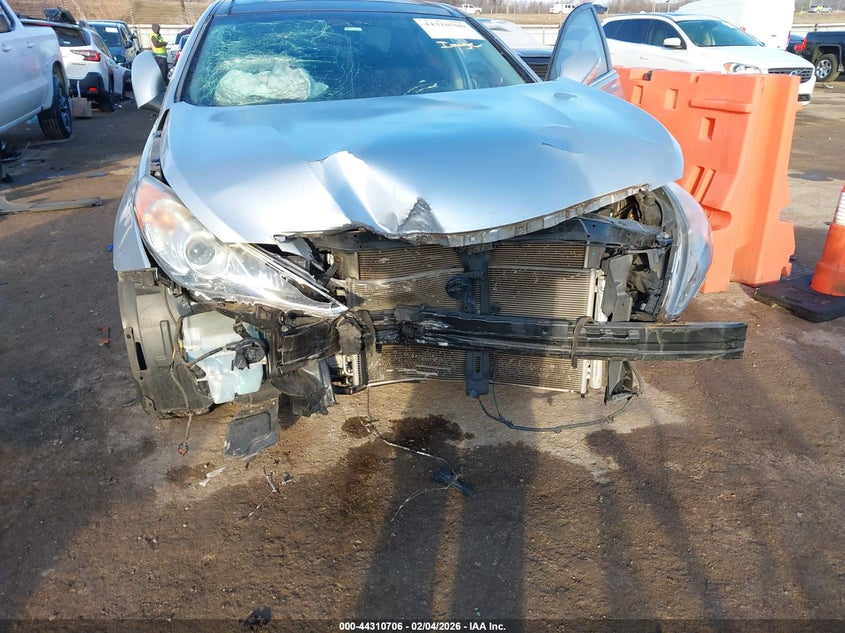 2014 HYUNDAI SONATA SEDAN 2.4L I-4 DI, DOHC, VVT, 190HP