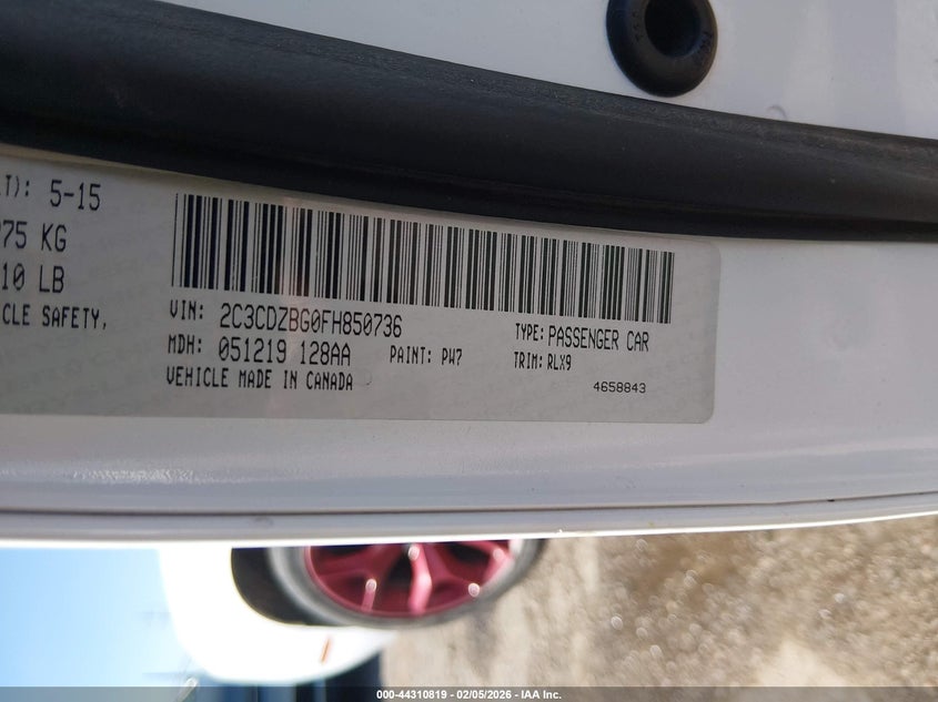 2C3CDZBG0FH850736 2015 Dodge Challenger 3.6 Sxt Plus white