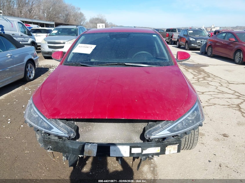 VIN KMHD84LF7KU767045 2019 HYUNDAI ELANTRA SEL