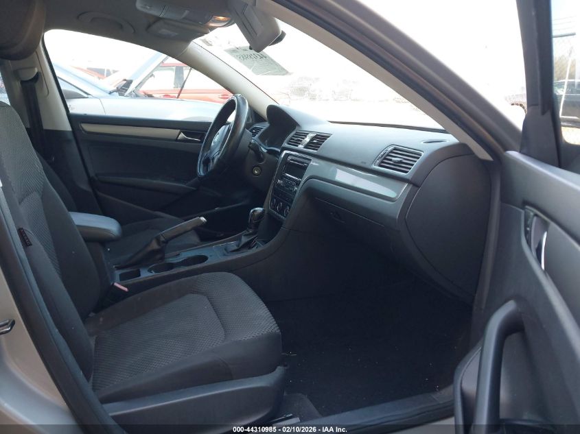 2013 Volkswagen Passat S