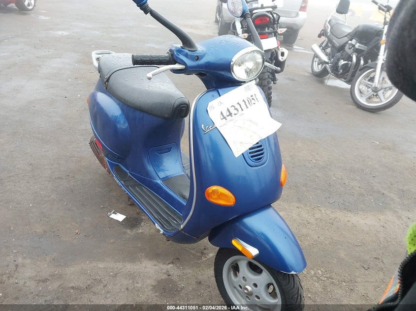 2005 VESPA M198F auction photo 1