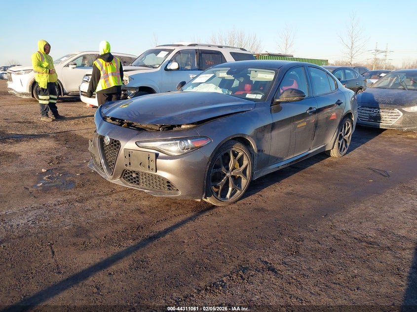 2021 Alfa Romeo Giulia Ti Awd