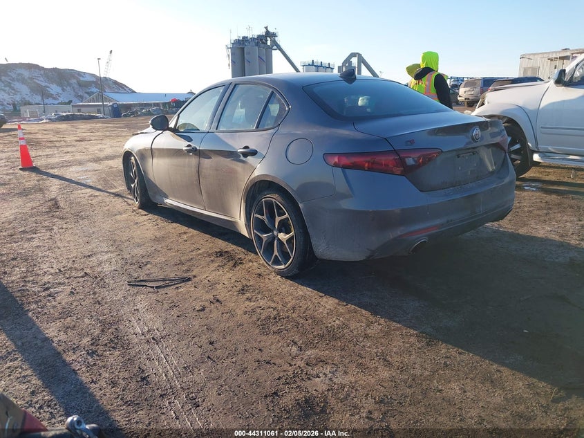 2021 Alfa Romeo Giulia Ti Awd
