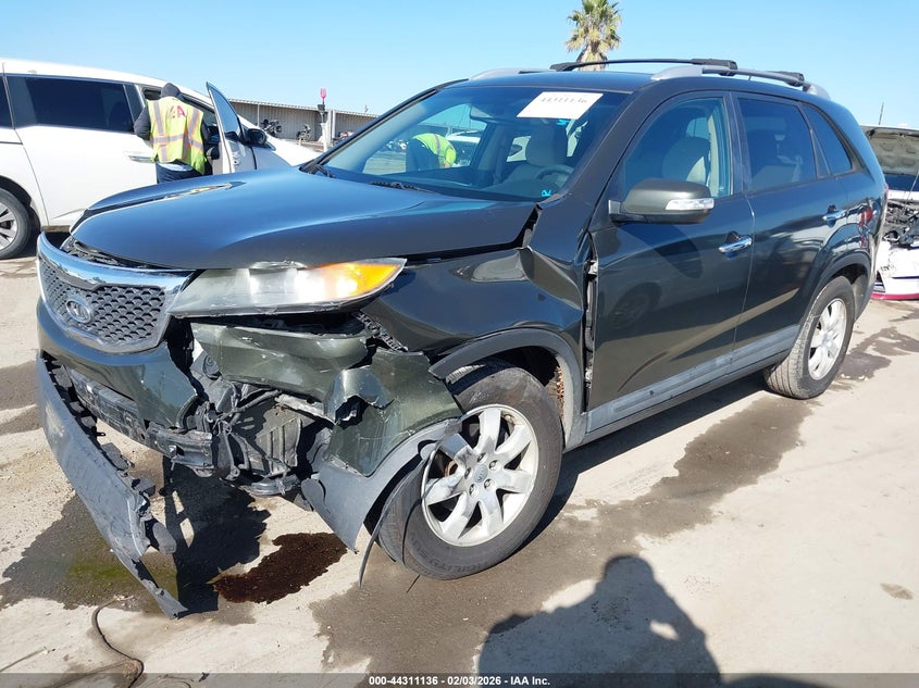 2012 KIA SORENTO auction photo 2