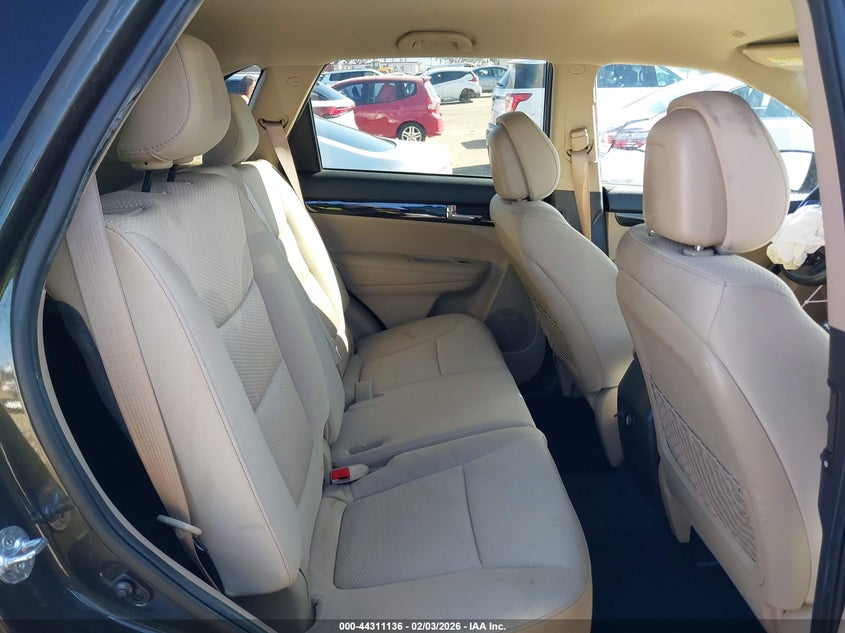 2012 KIA SORENTO auction photo 8
