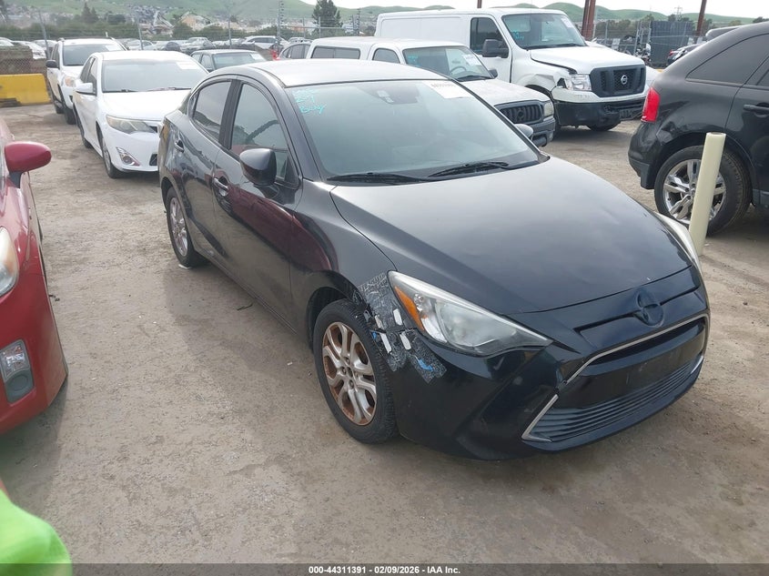3MYDLBYVXHY151208 TOYOTA YARIS IA Photo 1