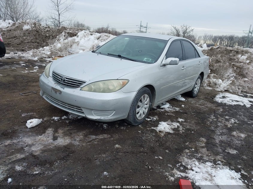 2005 Toyota Camry Le