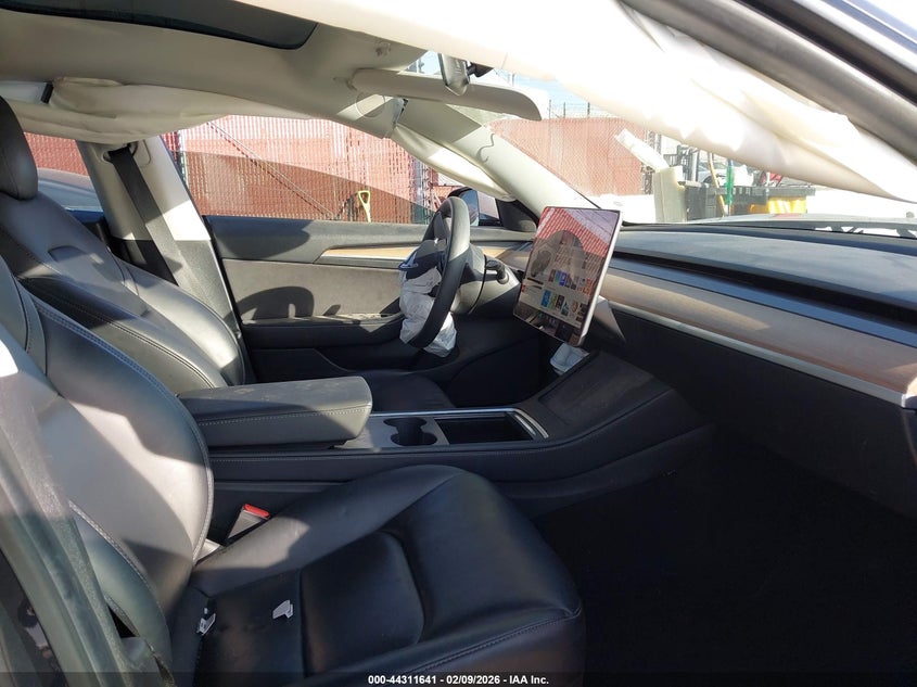 2021 Tesla Model 3 Standard Range Plus Rear-Wheel Drive