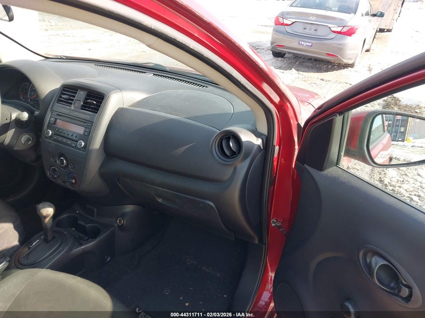 2017 Nissan Versa 1.6 S+