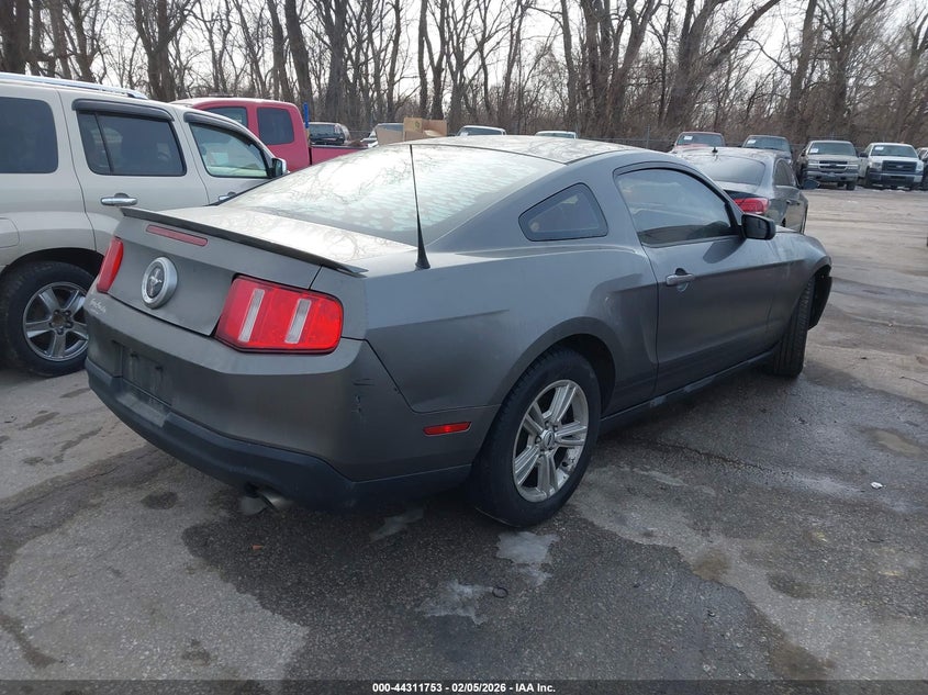 2011 Ford Mustang V6