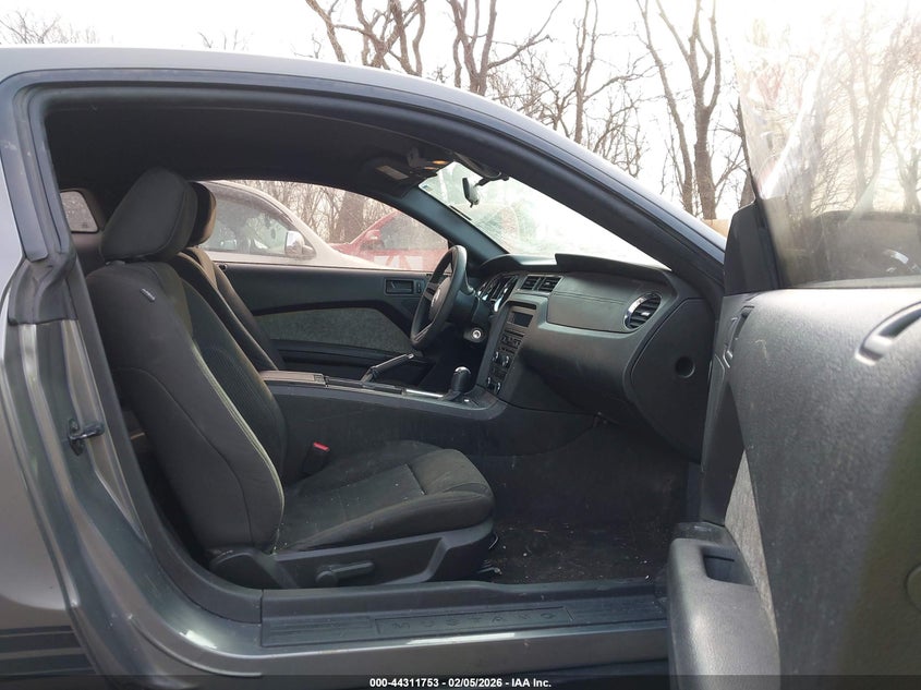 2011 Ford Mustang V6