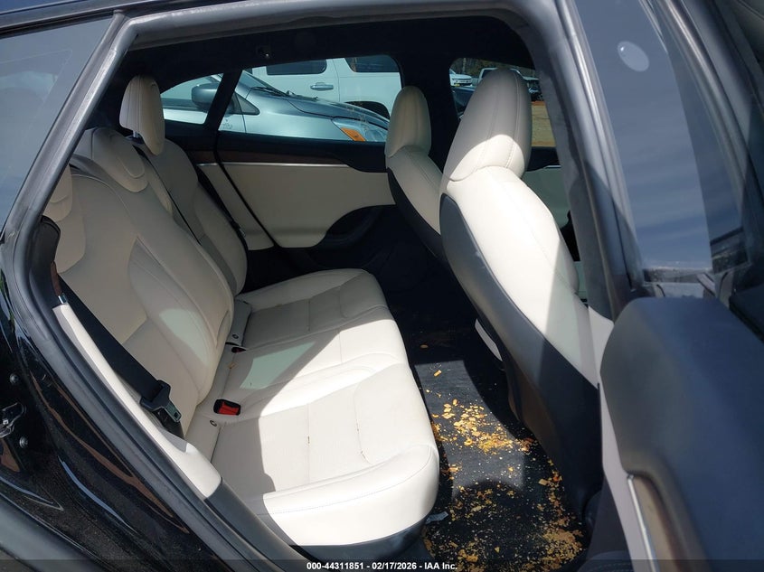 2022 Tesla Model S Dual Motor All-Wheel Drive VIN: 5YJSA1E55NF473367 Lot: 44311851