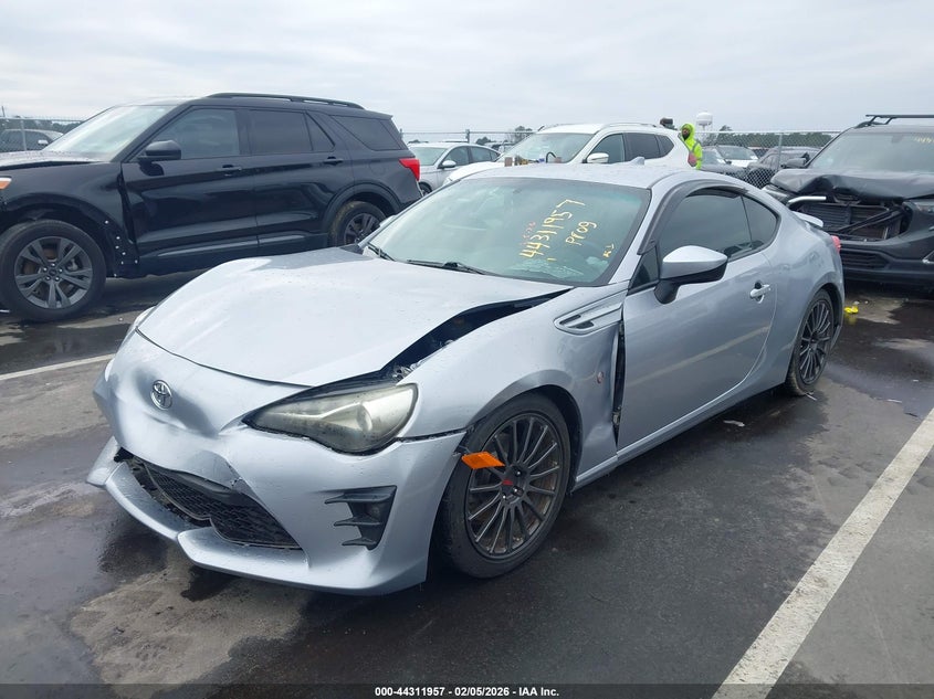 Vin: jf1znaa11h9710740, lot: 44808362, toyota 86 20172