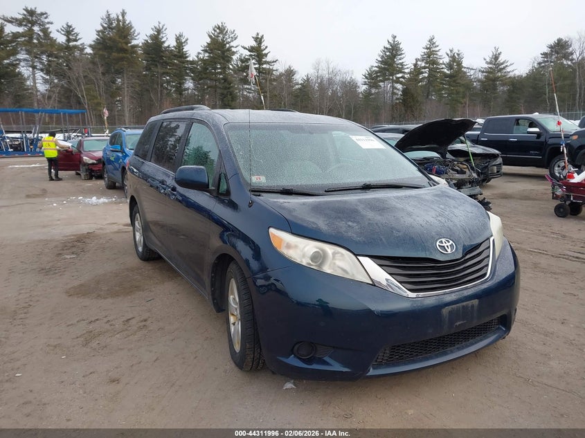 2011 Toyota Sienna Le V6