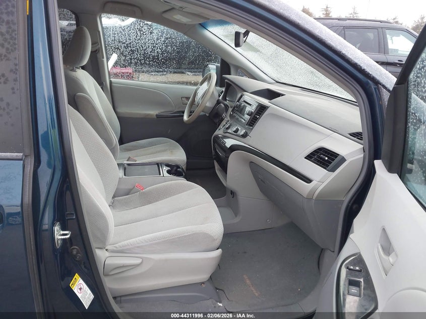 2011 Toyota Sienna Le V6