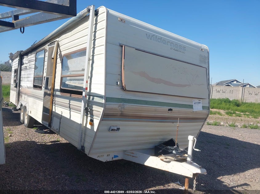 1996 FLEETWOOD WILDERNESS TRAVEL TRAILER