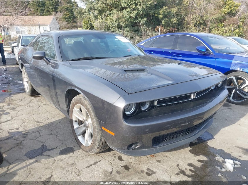 2021 Dodge Challenger Sxt