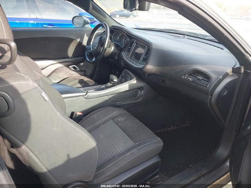 2021 Dodge Challenger Sxt