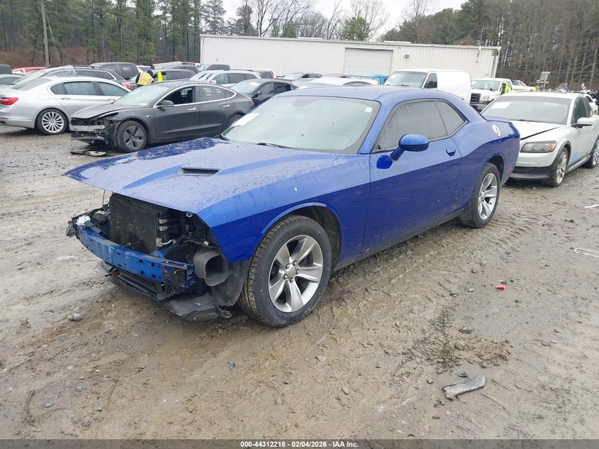 2C3CDZAG5JH219894 2018 Dodge Challenger 3.6 Sxt blue